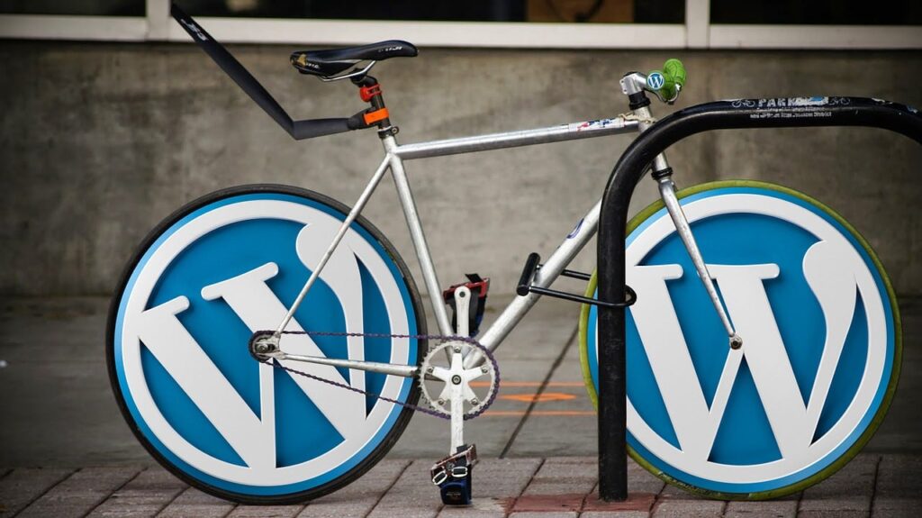 自転車の車輪がWordPressのロゴ
